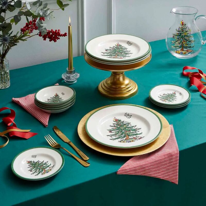 Spode – Christmas Tree 12-Piece Dinner Set - £107.10 (was £126.00)