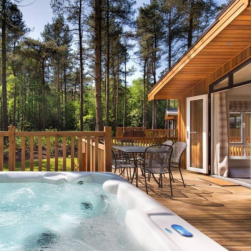 Lodge at Darwin Forest Holidays with hot tub