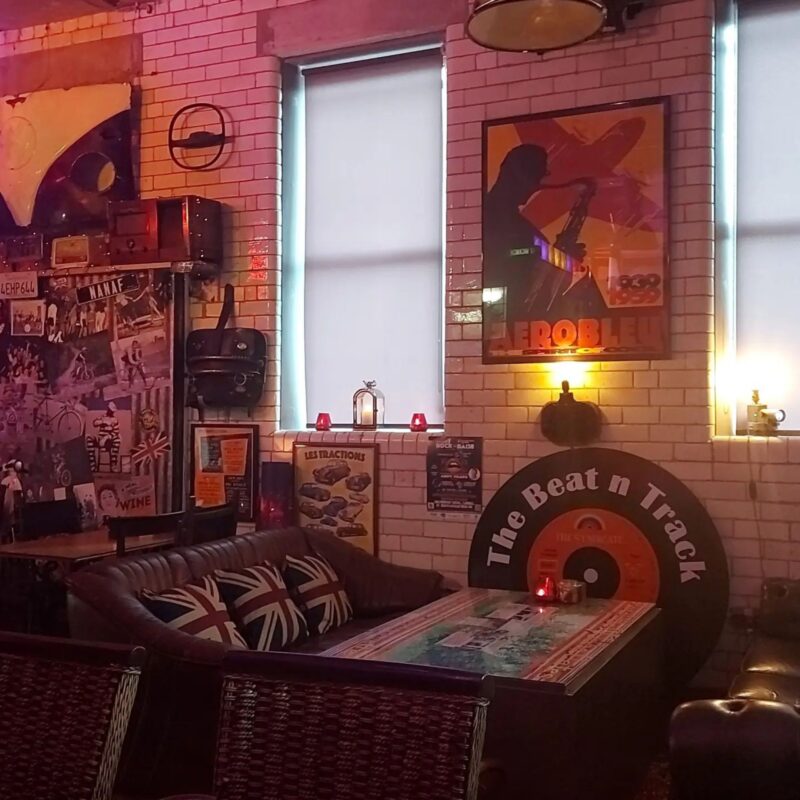 Beat n Track Café