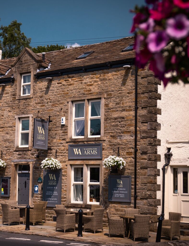 WADDINGTON ARMS, WADDINGTON