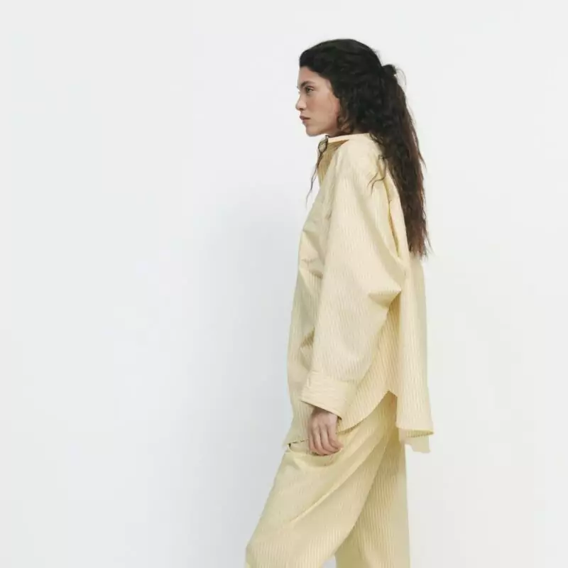 Zara – Oversized Poplin Shirt - £27.99